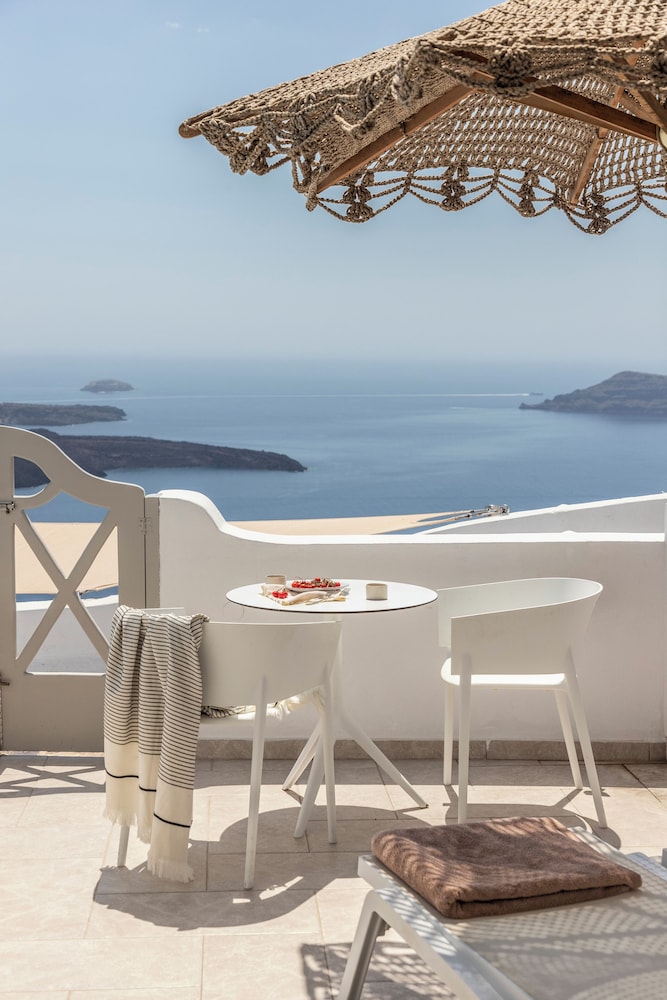 LUKAS Aethereal Living — Restaurant & bars in Imerovigli, South Aegean