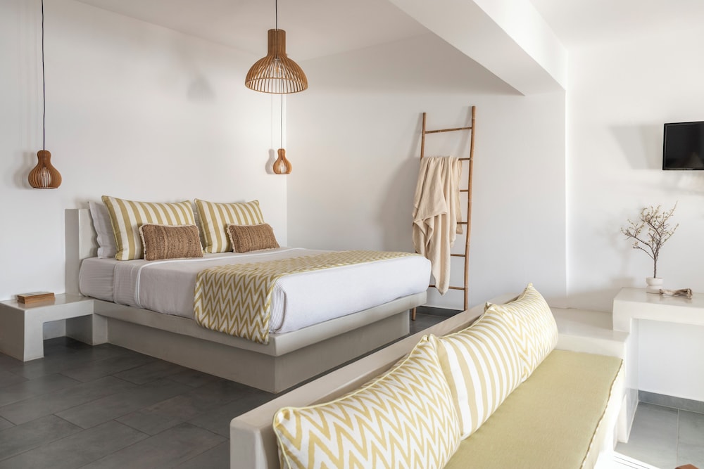LUKAS Aethereal Living — Hotel rooms in Imerovigli, South Aegean