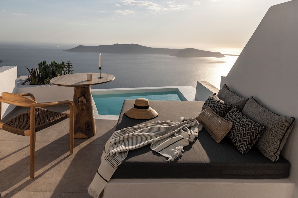 LUKAS Aethereal Living — Swimming pool in Imerovigli, South Aegean