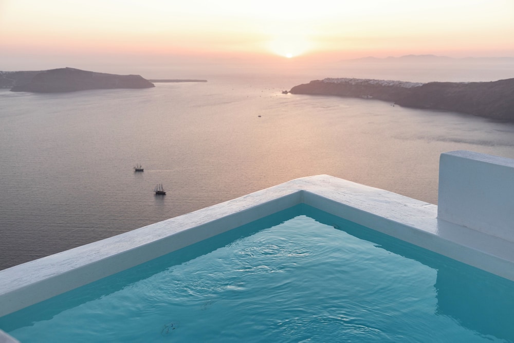 LUKAS Aethereal Living — Swimming pool in Imerovigli, South Aegean
