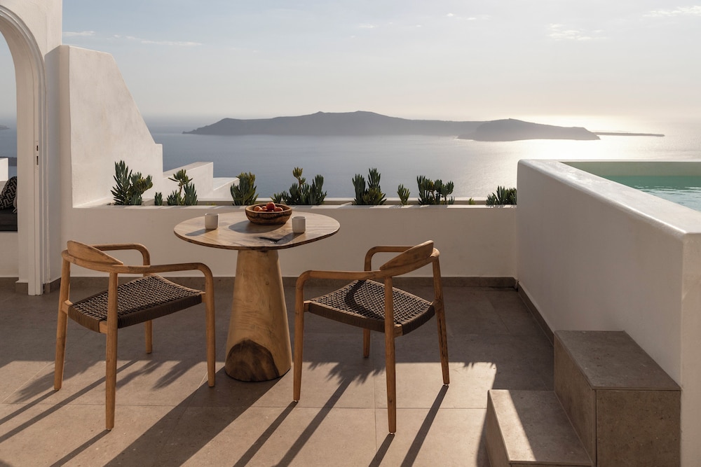 LUKAS Aethereal Living — Hotel building in Imerovigli, South Aegean