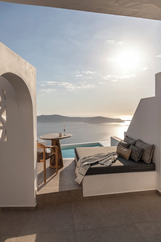 LUKAS Aethereal Living — Swimming pool in Imerovigli, South Aegean