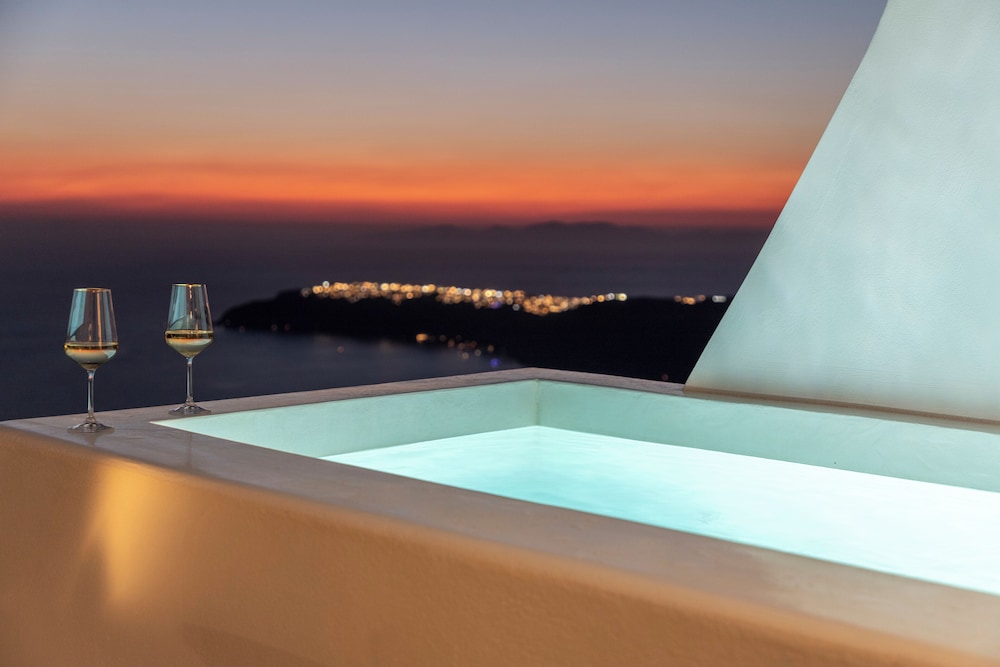 LUKAS Aethereal Living — Swimming pool in Imerovigli, South Aegean