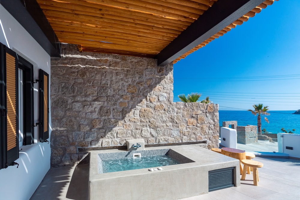 Tropicana Suites & Villas — Spa in Plati Gialos, South Aegean