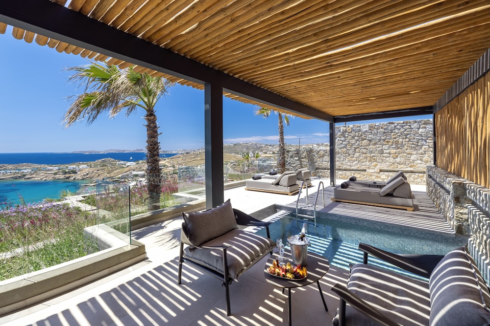 Tropicana Suites & Villas — Hotel rooms in Plati Gialos, South Aegean