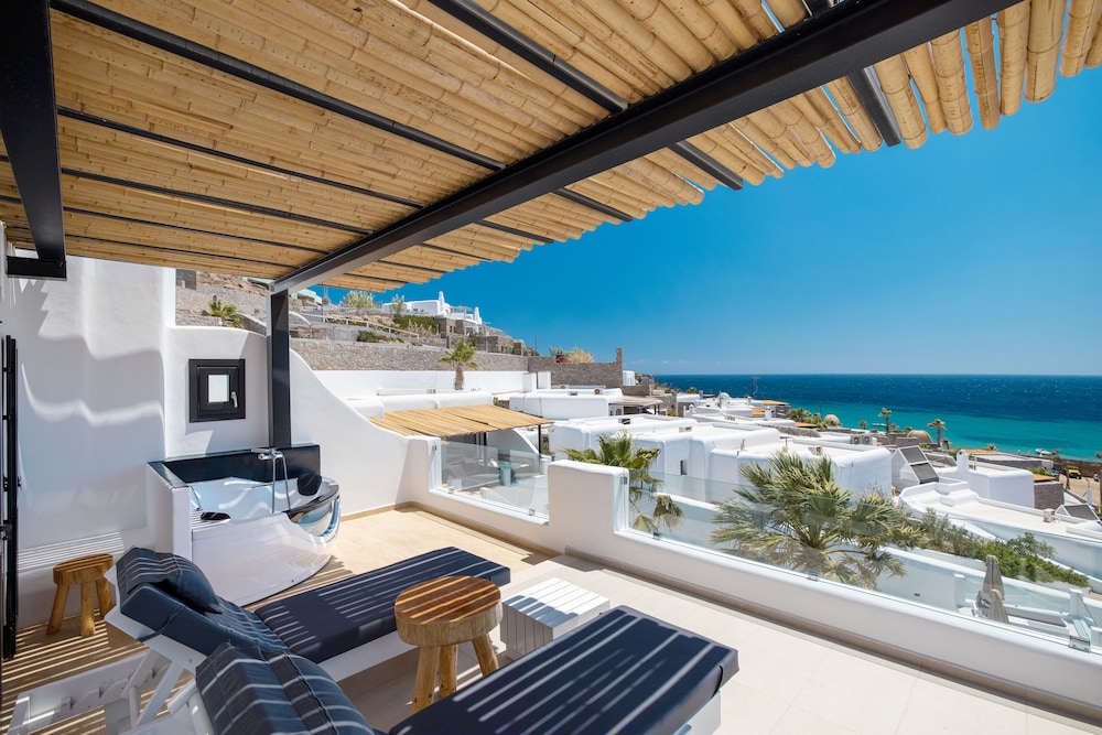Tropicana Suites & Villas — Hotel rooms in Plati Gialos, South Aegean