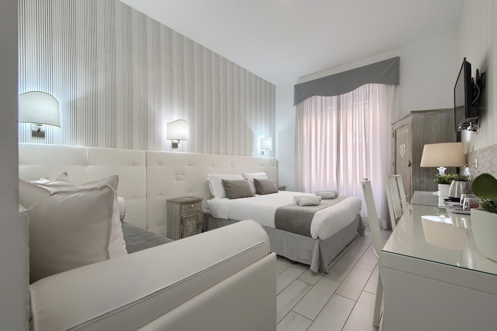 Vatican's Roof — Hotel rooms in Rome, Lazio