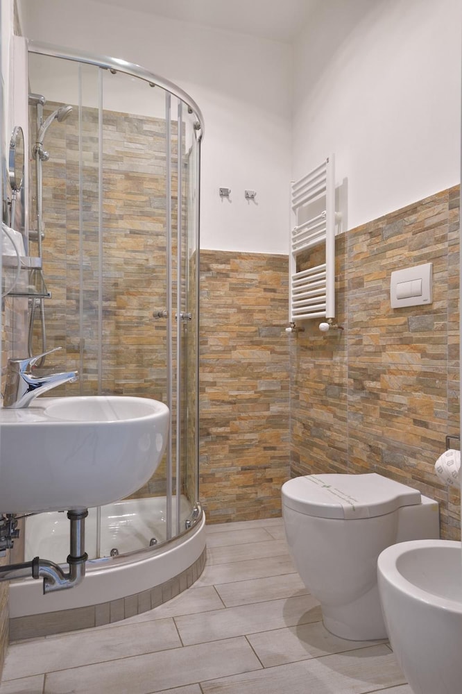 Vatican's Roof — Hotel rooms in Rome, Lazio