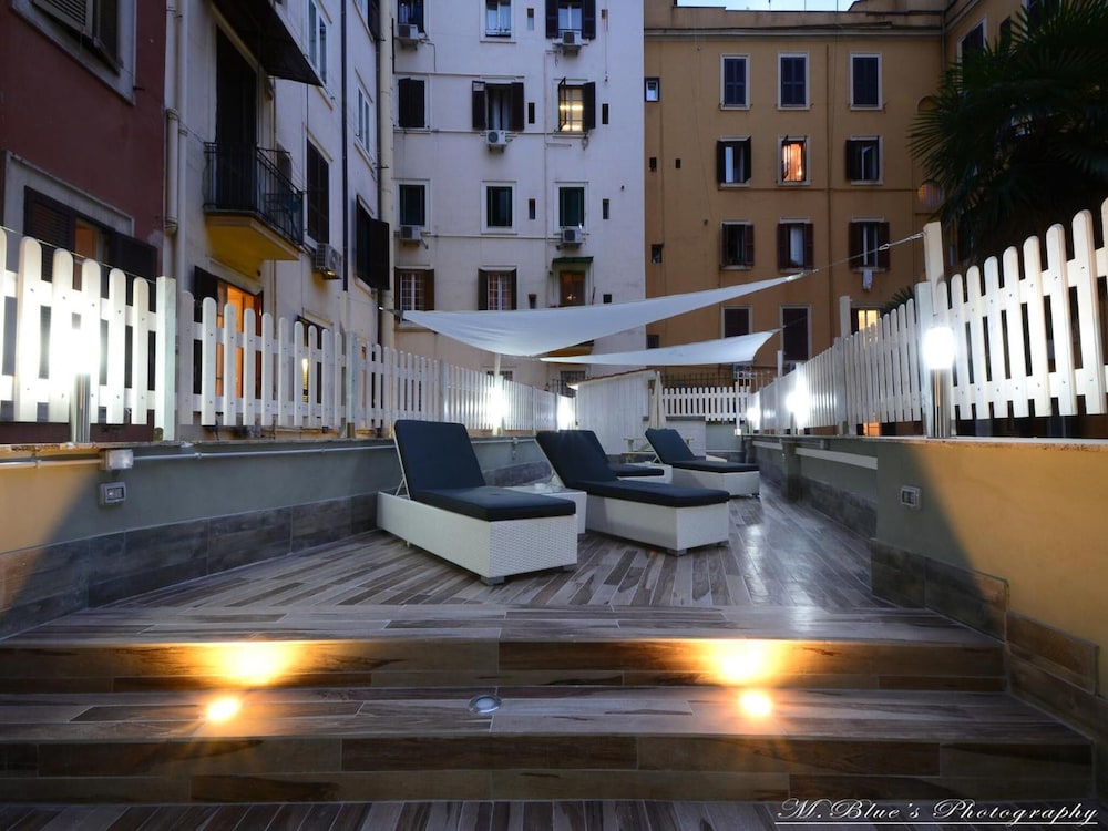 Vatican's Roof — Hotel building in Rome, Lazio