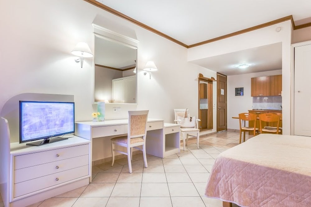 Kipriotis Aqualand by Anayia All Inclusive Resorts — Hotel rooms in Psalidi, South Aegean