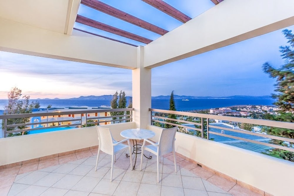 Kipriotis Aqualand by Anayia All Inclusive Resorts — Hotel rooms in Psalidi, South Aegean