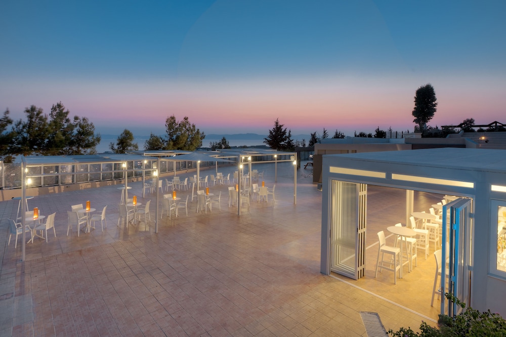Kipriotis Aqualand by Anayia All Inclusive Resorts — Restaurant & bars in Psalidi, South Aegean