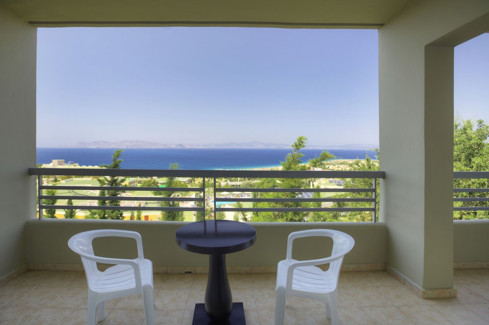 Kipriotis Aqualand by Anayia All Inclusive Resorts — Hotel rooms in Psalidi, South Aegean