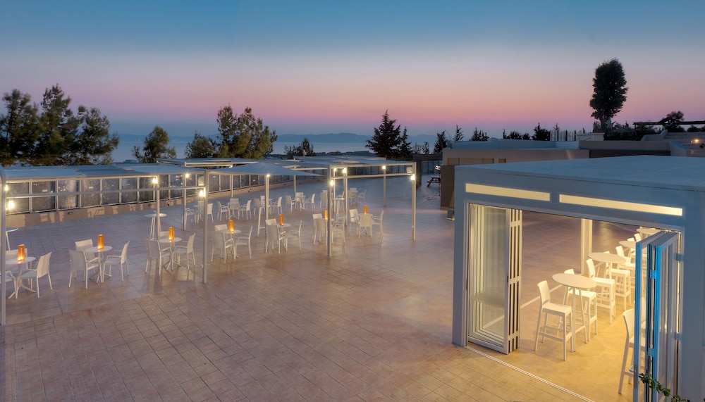 Kipriotis Aqualand by Anayia All Inclusive Resorts — Restaurant & bars in Psalidi, South Aegean
