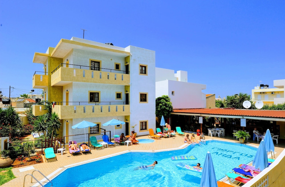 Stelios Residence Apartments — Swimming pool in Malia