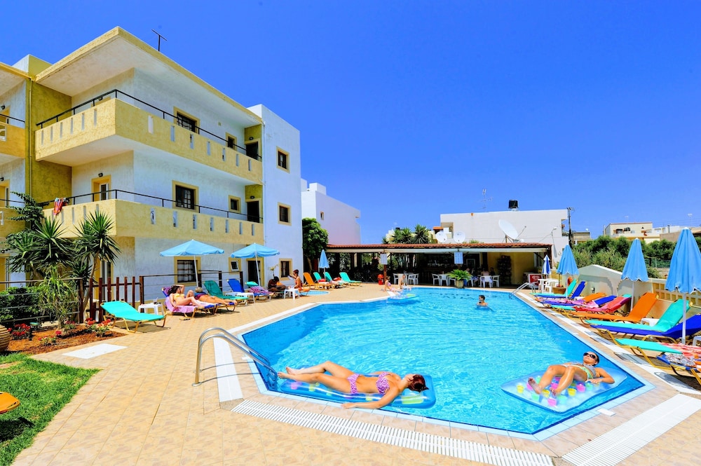 Stelios Residence Apartments — Swimming pool in Malia