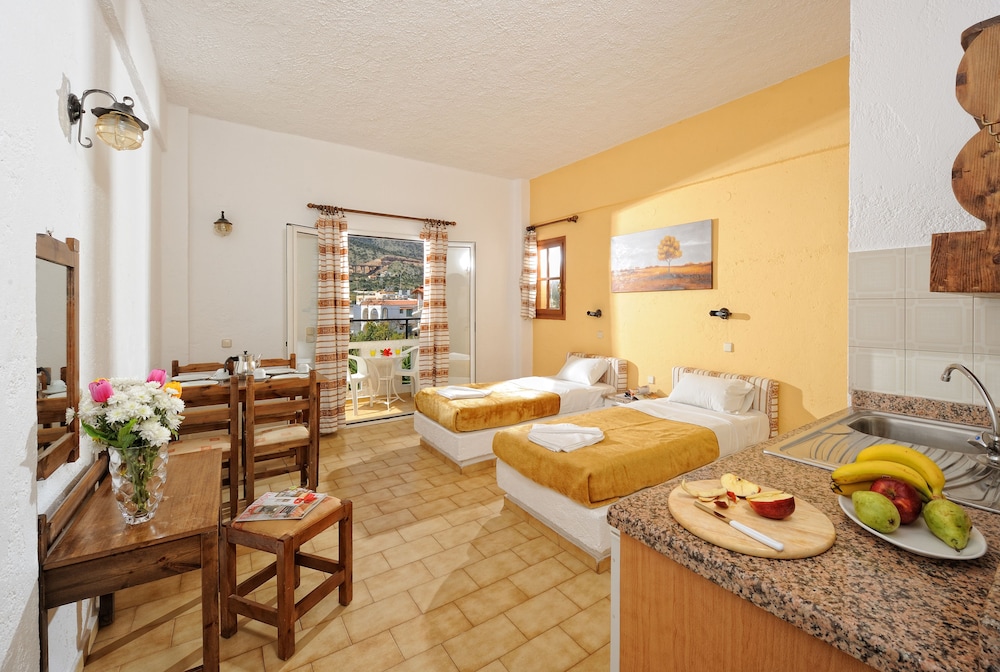 Stelios Residence Apartments — Hotel rooms in Malia