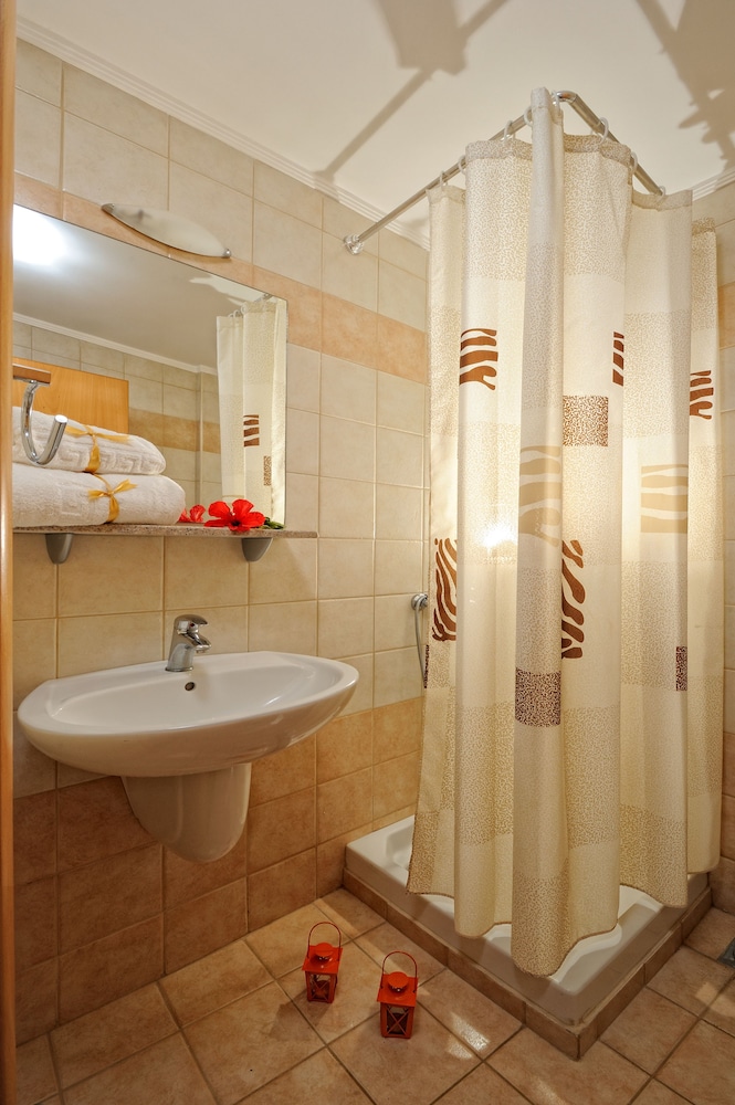 Stelios Residence Apartments — Hotel rooms in Malia