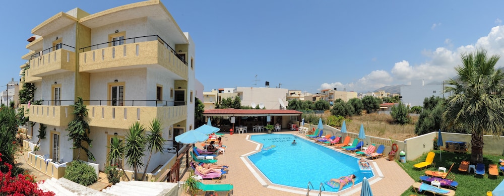Stelios Residence Apartments — Swimming pool in Malia