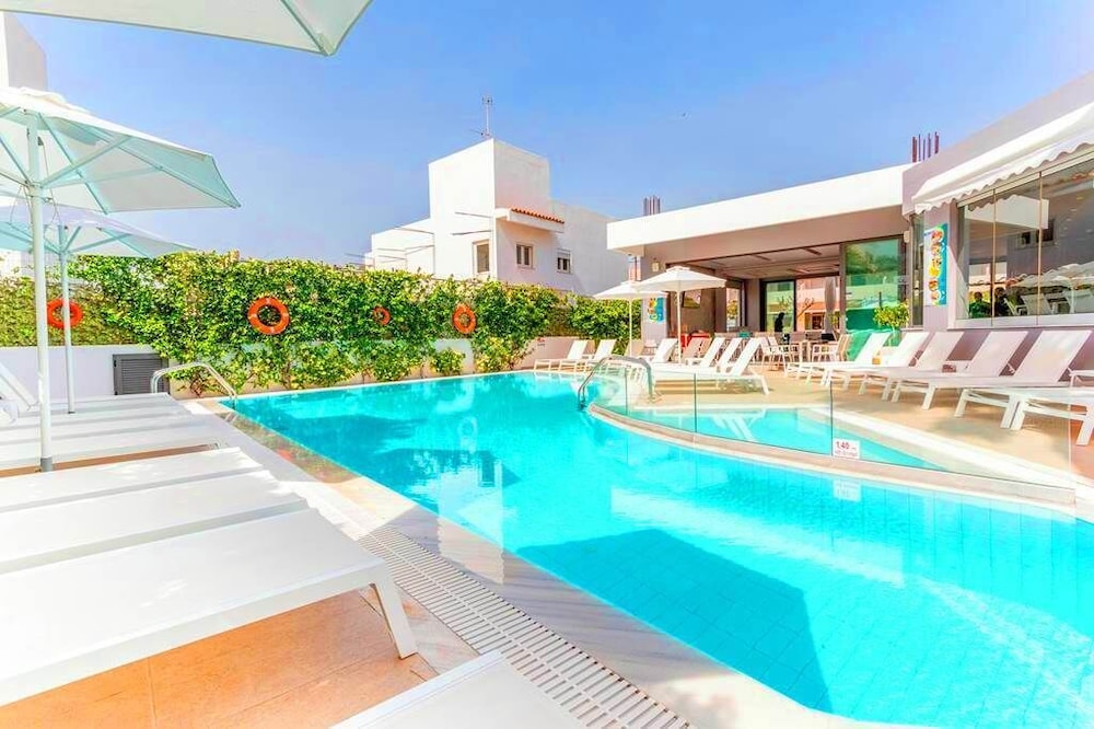 Agrelli Hotel — Swimming pool in Kardamena, South Aegean
