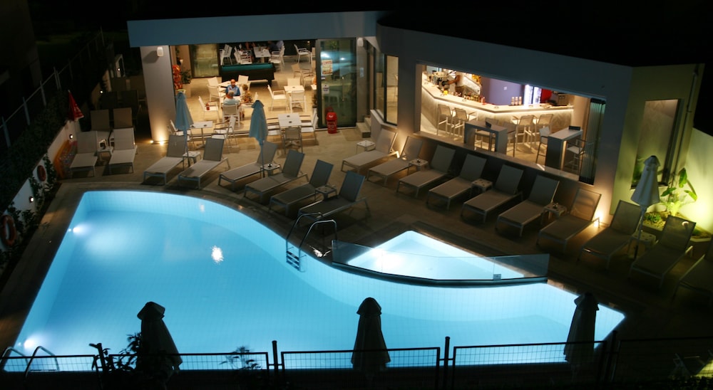 Agrelli Hotel — Swimming pool in Kardamena, South Aegean