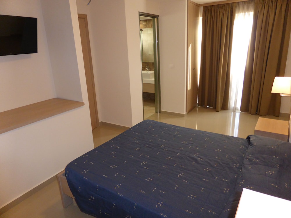 Agrelli Hotel — Hotel rooms in Kardamena, South Aegean