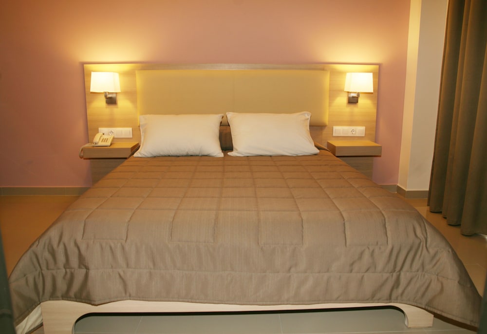 Agrelli Hotel — Hotel rooms in Kardamena, South Aegean