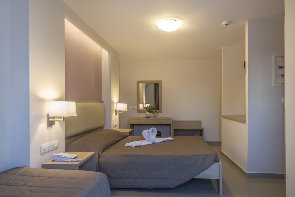 Agrelli Hotel — Hotel rooms in Kardamena, South Aegean