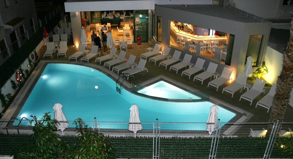 Agrelli Hotel — Swimming pool in Kardamena, South Aegean