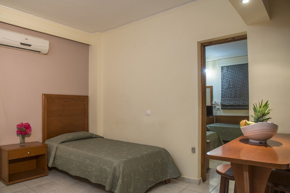 Agrelli Hotel — Hotel rooms in Kardamena, South Aegean