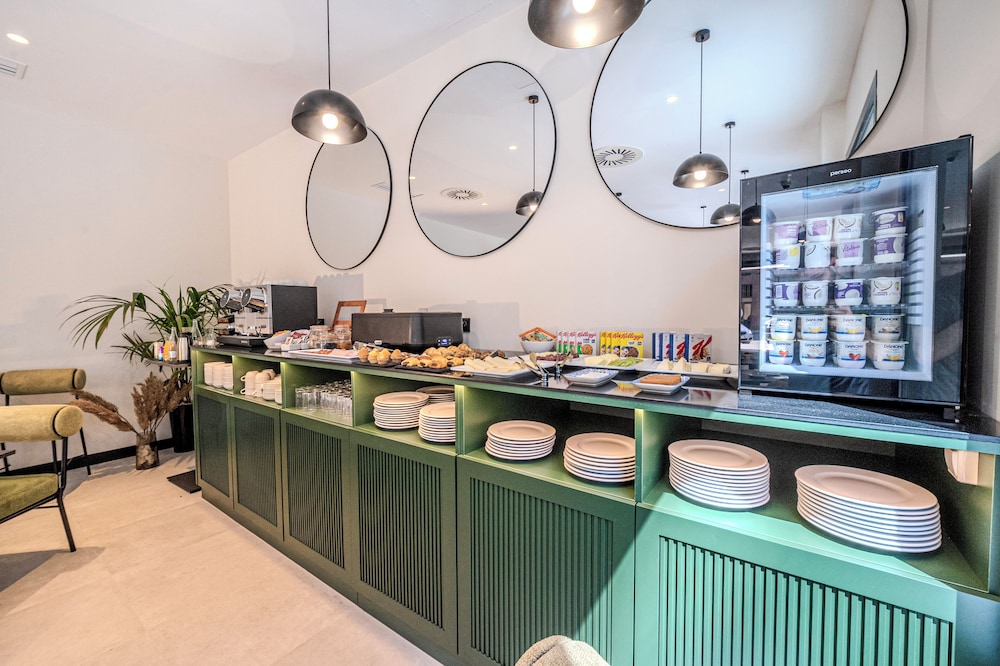ITC Madrid by Soho Boutique — Restaurant & bars in Madrid, Community of Madrid