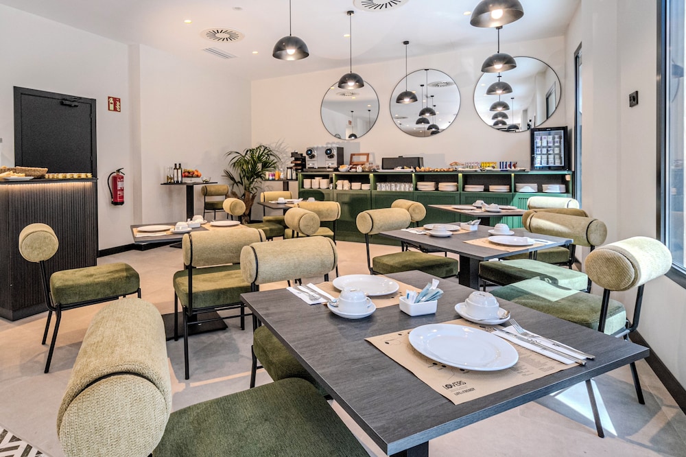 ITC Madrid by Soho Boutique — Restaurant & bars in Madrid, Community of Madrid