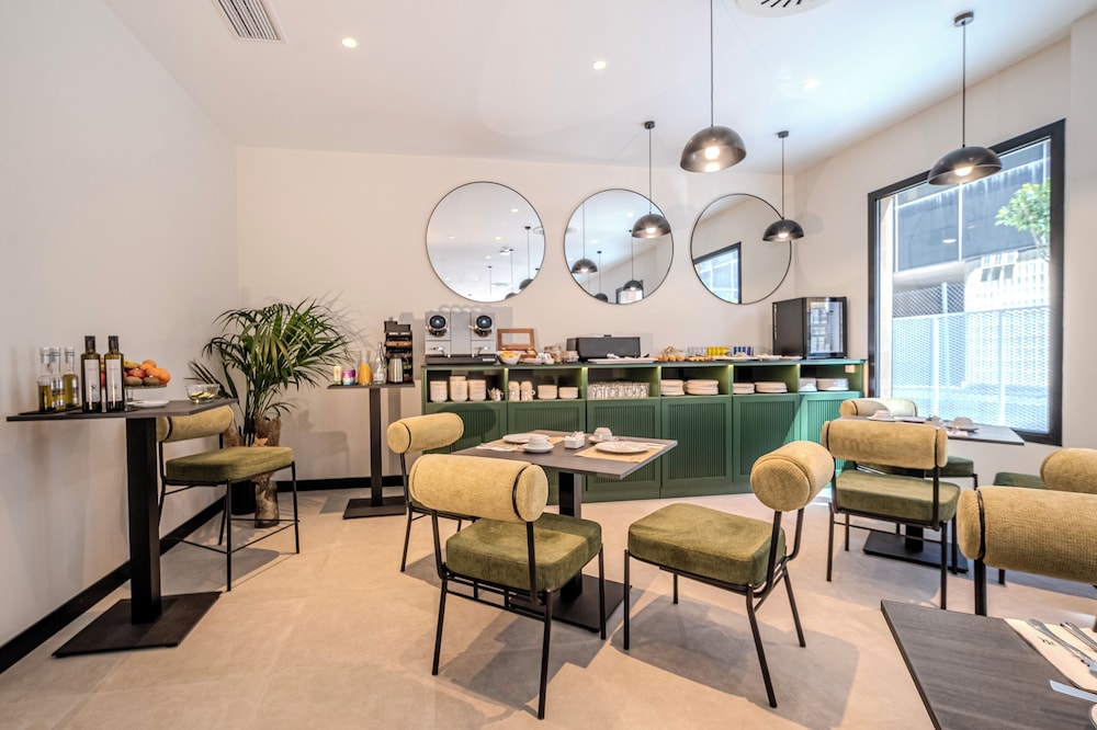 ITC Madrid by Soho Boutique — Restaurant & bars in Madrid, Community of Madrid