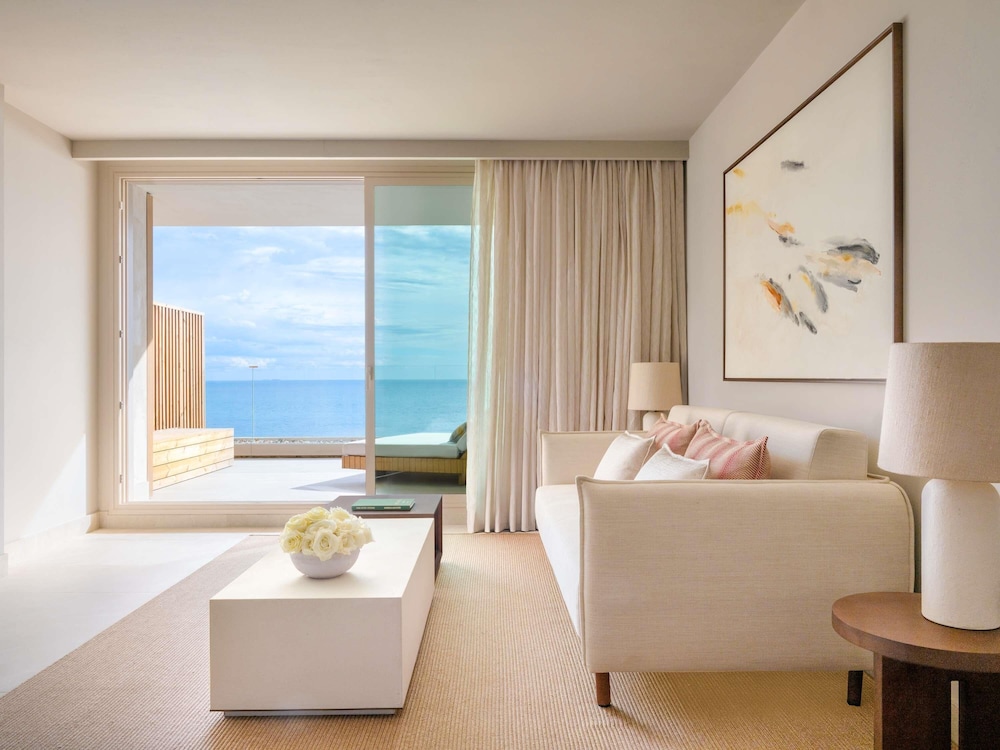 Fairmont La Hacienda Costa del Sol — Hotel rooms in San Roque, Andalusia