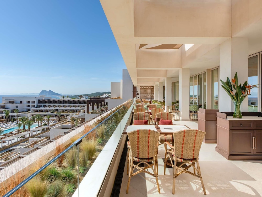 Fairmont La Hacienda Costa del Sol — Hotel rooms in San Roque, Andalusia