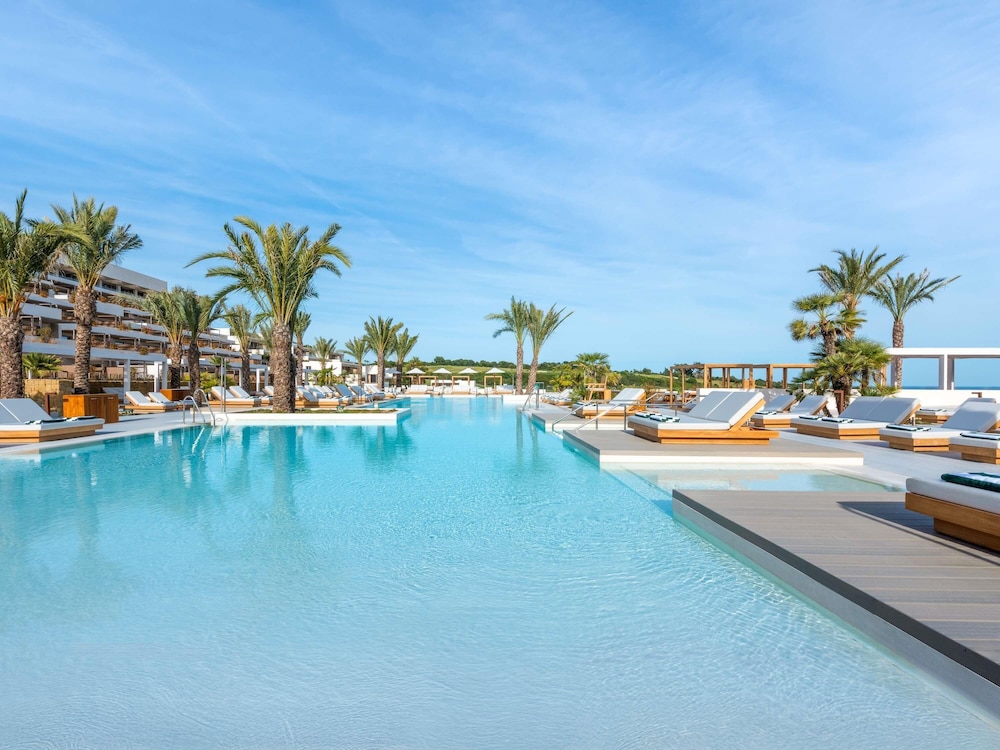 Fairmont La Hacienda Costa del Sol — Swimming pool in San Roque, Andalusia