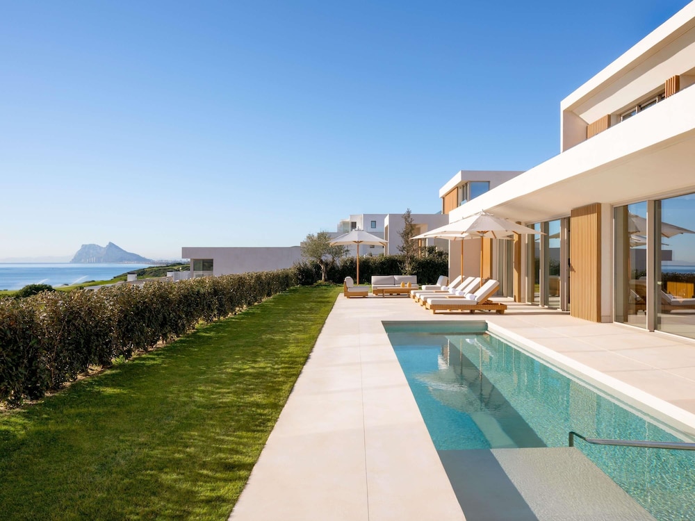 Fairmont La Hacienda Costa del Sol — Swimming pool in San Roque, Andalusia