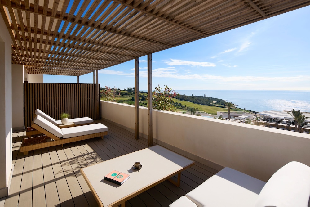 Fairmont La Hacienda Costa del Sol — Hotel rooms in San Roque, Andalusia