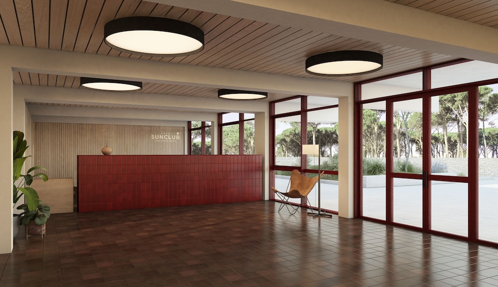 Hotel SunClub CalaVinya — Hotel building in Salou, Catalonia