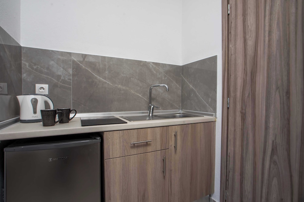 Butterfly Studios — Hotel rooms in Faliraki, South Aegean