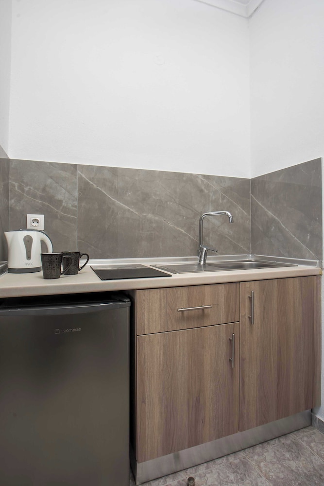 Butterfly Studios — Hotel rooms in Faliraki, South Aegean