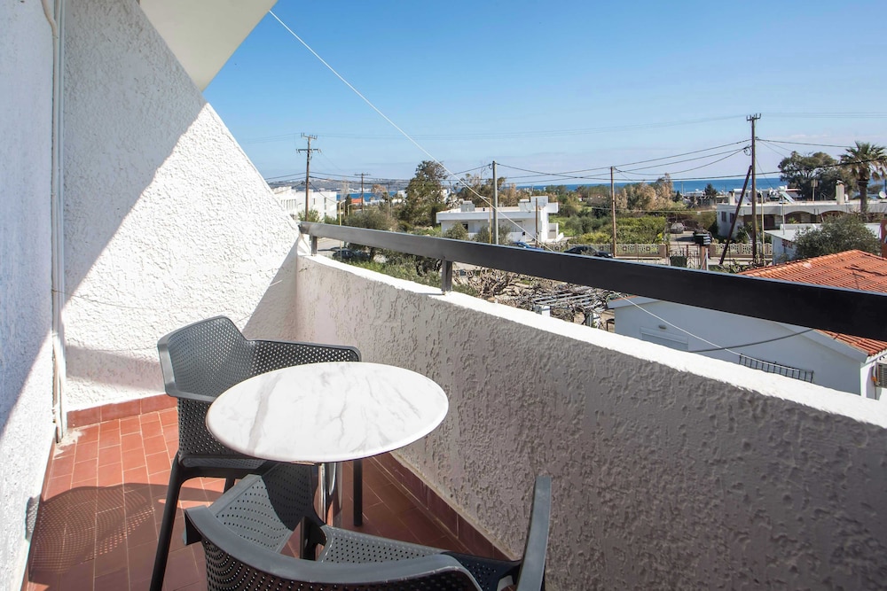 Butterfly Studios — Hotel building in Faliraki, South Aegean