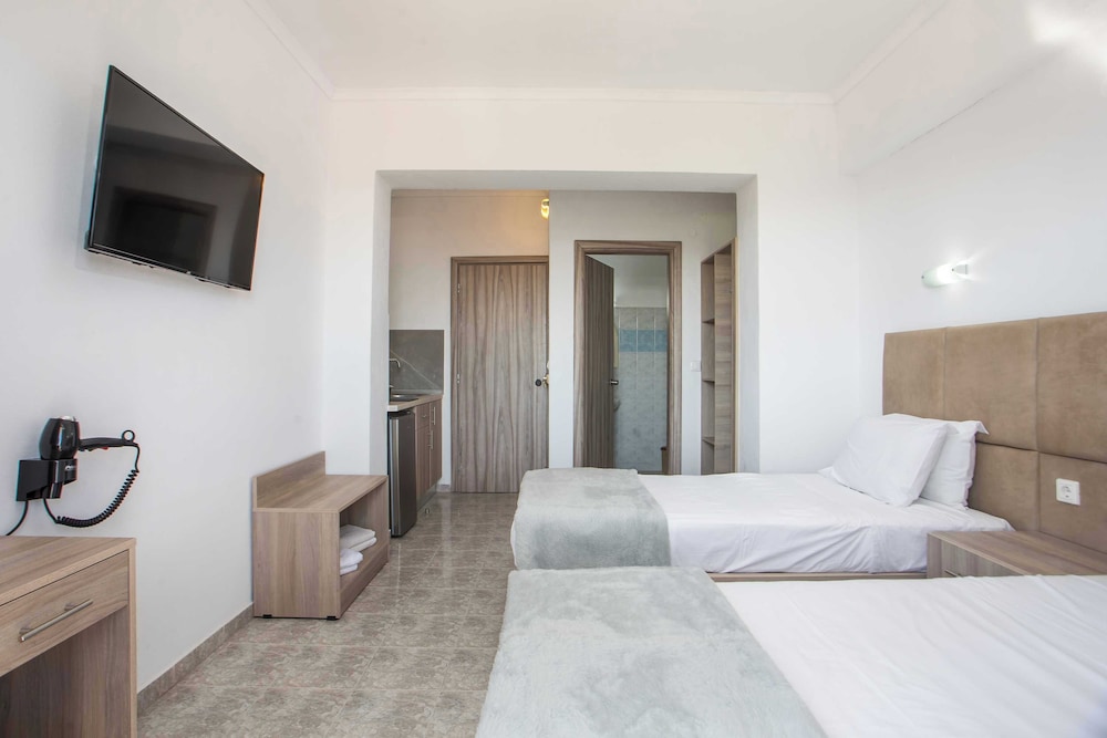 Butterfly Studios — Hotel rooms in Faliraki, South Aegean