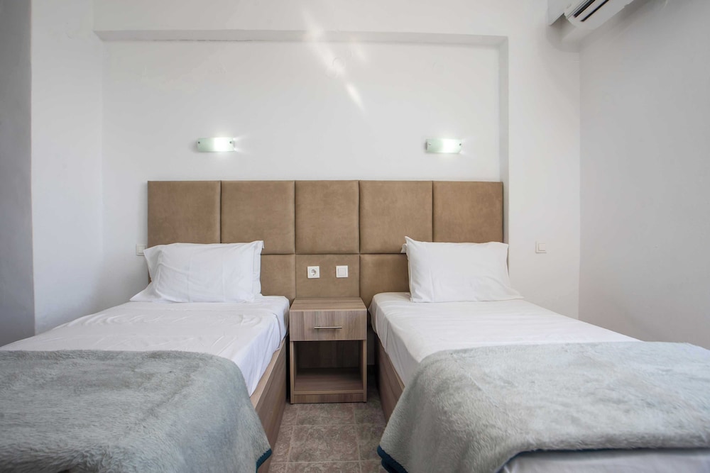 Butterfly Studios — Hotel rooms in Faliraki, South Aegean