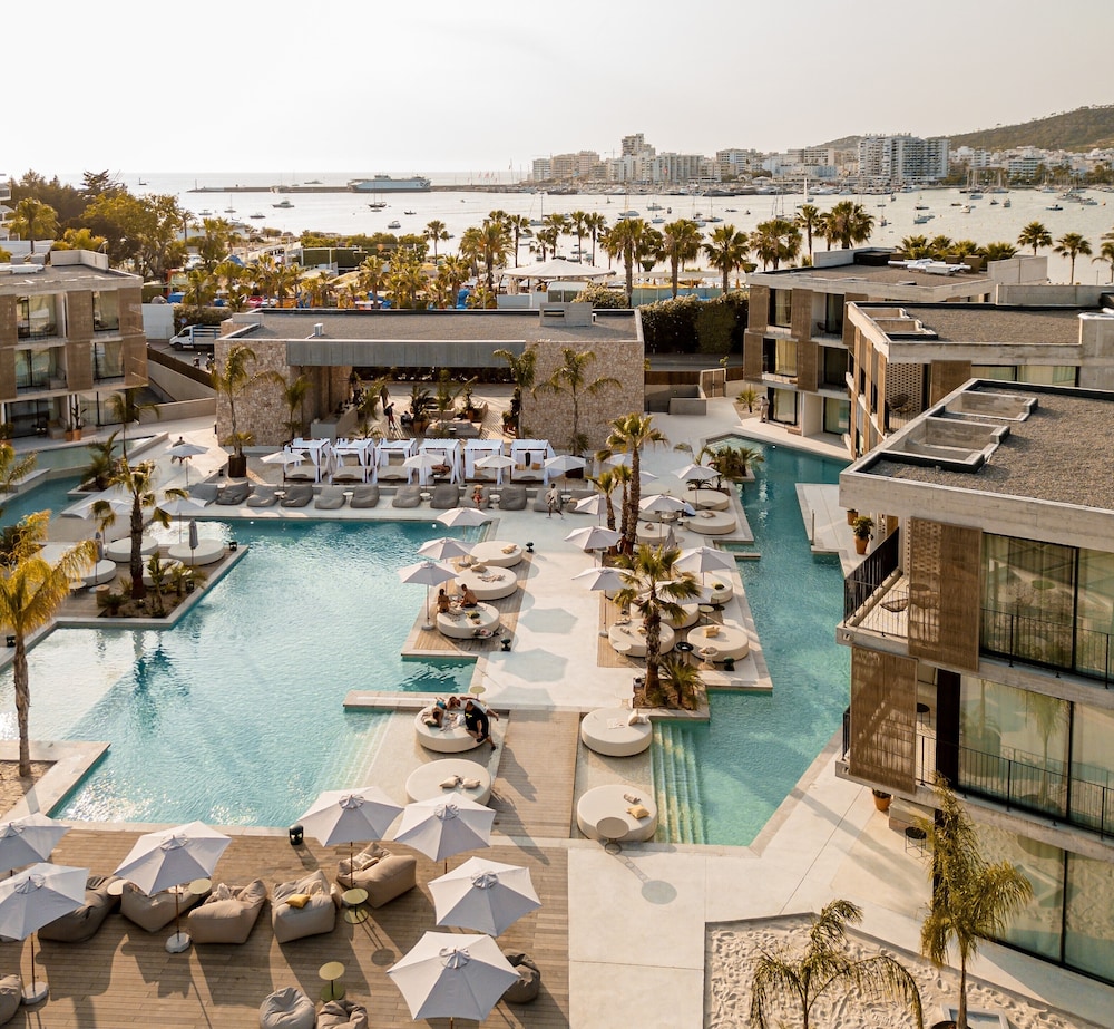 Bonito Ibiza by NCalma Hotels — Swimming pool in San Antonio, Balearic Islands