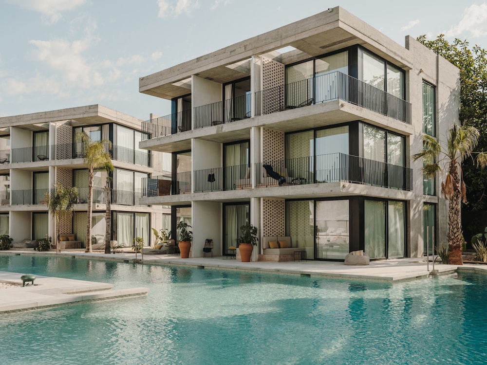 Bonito Ibiza by NCalma Hotels — Hotel building in San Antonio, Balearic Islands