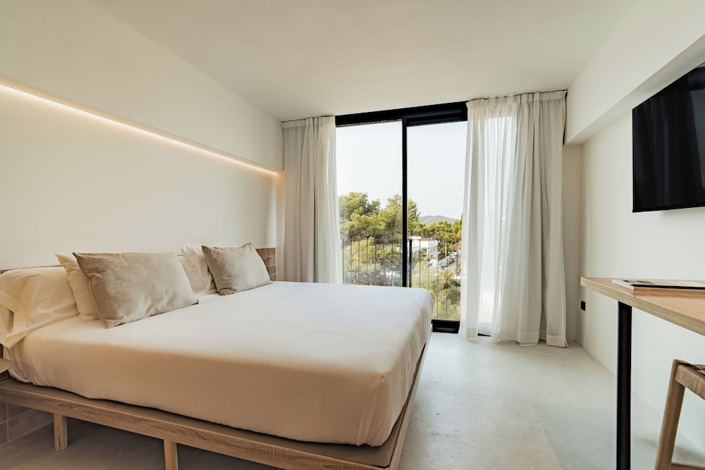 Bonito Ibiza by NCalma Hotels — Hotel rooms in San Antonio, Balearic Islands