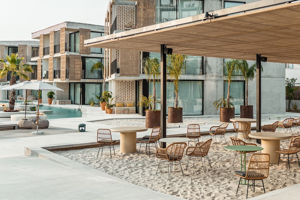 Bonito Ibiza by NCalma Hotels — Restaurant & bars in San Antonio, Balearic Islands