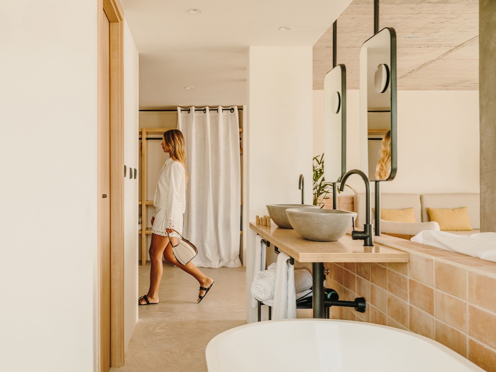 Bonito Ibiza by NCalma Hotels — Hotel rooms in San Antonio, Balearic Islands