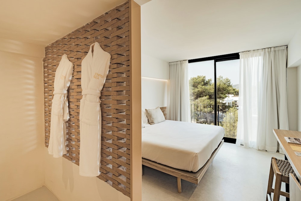 Bonito Ibiza by NCalma Hotels — Hotel rooms in San Antonio, Balearic Islands